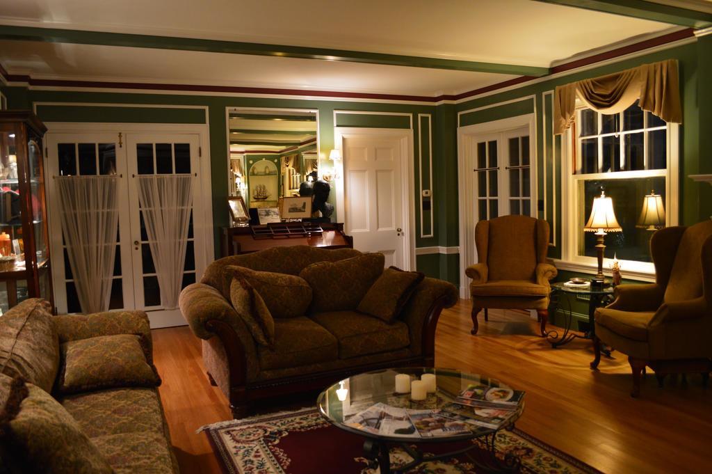 The Brewster Inn Dexter Екстериор снимка